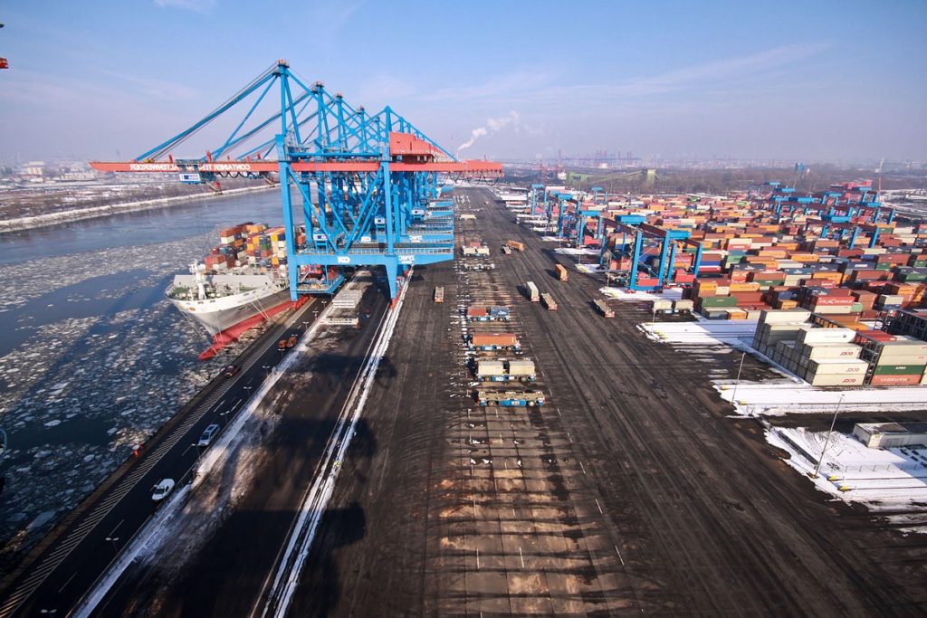 Морские контейнерные перевозки из Китая